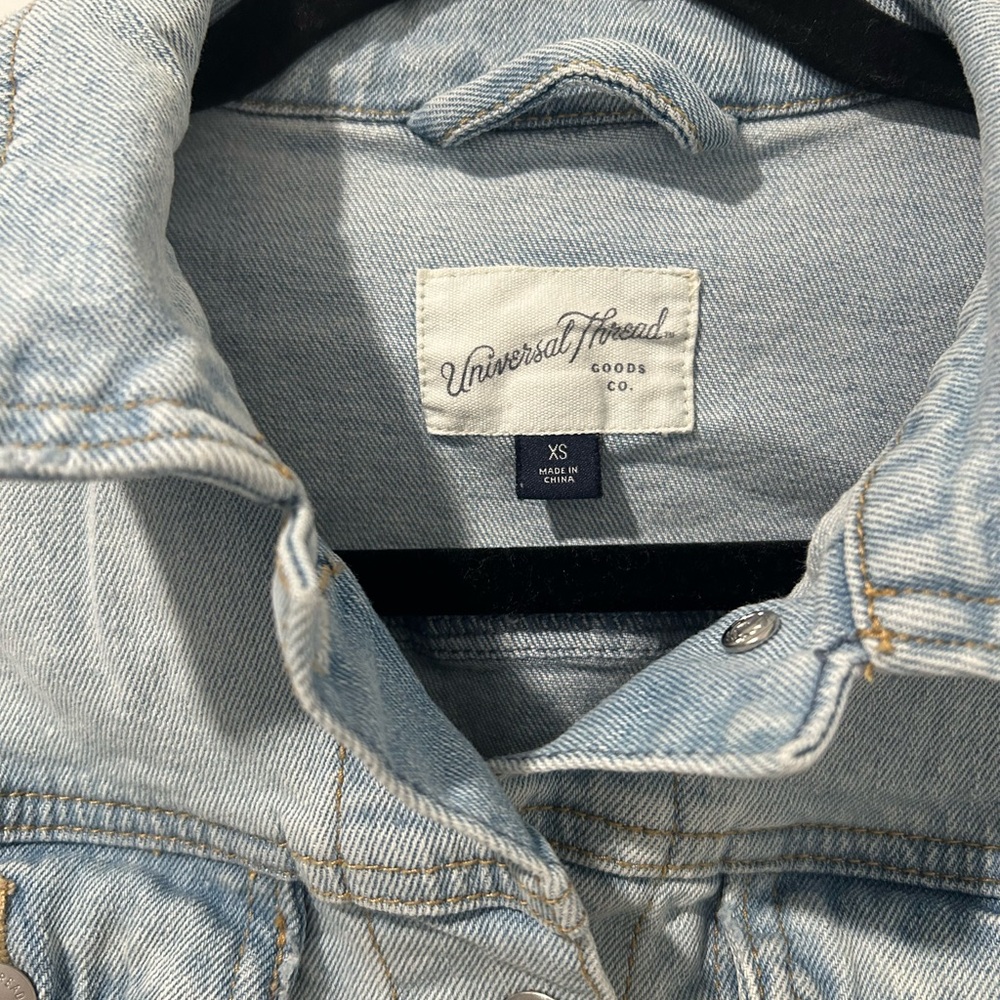 Denim jacket - Picture 3 of 4